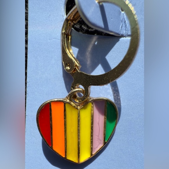 Claire's Rainbow Heart Charm Huggie Hoop Earrings - Picture 4 of 9